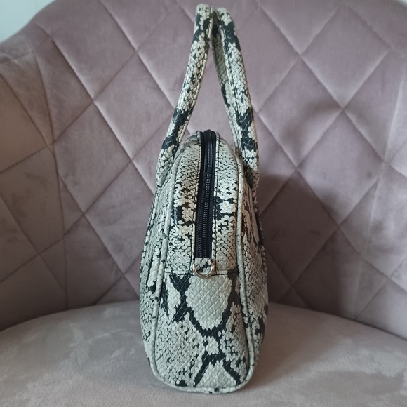 Vintage Nine West Faux Snakeskin Mini Bowler Bag - Picture 4 of 10